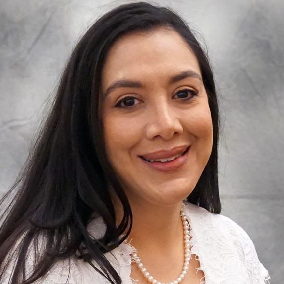 Meet your Posher, Belinda - Picture 1 of 1